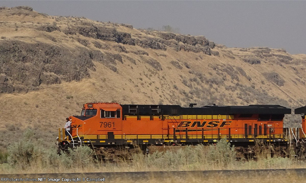 BNSF 7961